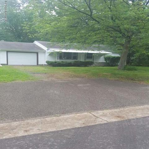 332 N 29th St, Springfield, MI 49015 photo 7