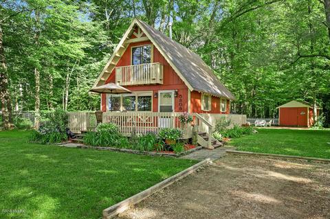 5809 Maple St, Newaygo, MI 49337 photo 2