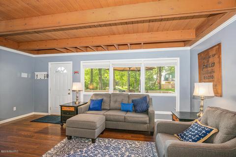 5809 Maple St, Newaygo, MI 49337 photo 8