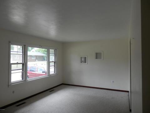 145 W Sixth St, Constantine, MI 49042 photo 3