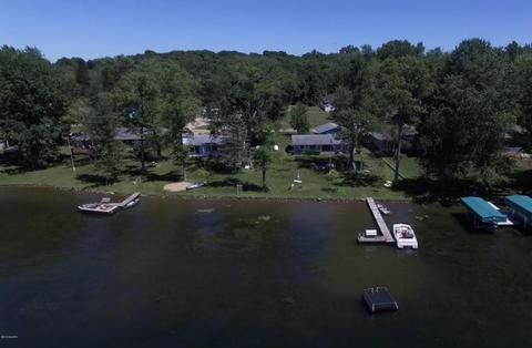 3552 Lakeside Dr, Reading, MI 49274 photo 2