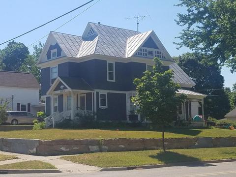 103 E Division St, Belding, MI 48809 photo 2