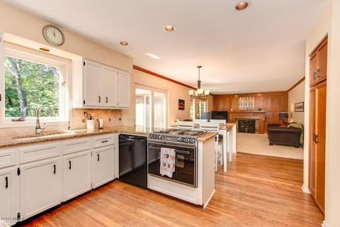 7776 Stonehaven Dr SE, Ada, MI 49301 photo 14