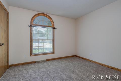 13176 Shutter Dr SE, Lowell, MI 49331 photo 4