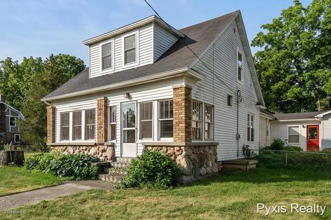 7190 Rix St SE, Ada, MI 49301 photo 2
