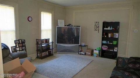 318 E Bridge St, Plainwell, MI 49080 photo 5