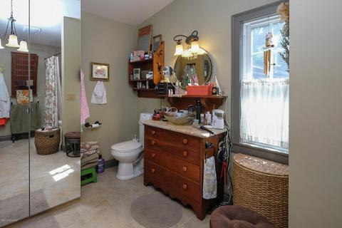 115 Hicks Ave, Plainwell, MI 49080 photo 21
