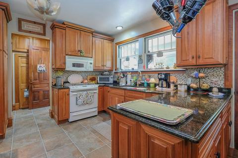 115 Hicks Ave, Plainwell, MI 49080 photo 12