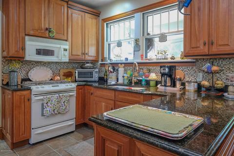 115 Hicks Ave, Plainwell, MI 49080 photo 13