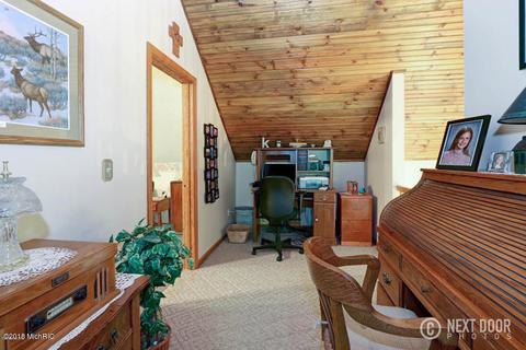 708 N Osborn Ave, White Cloud, MI 49349 photo 32