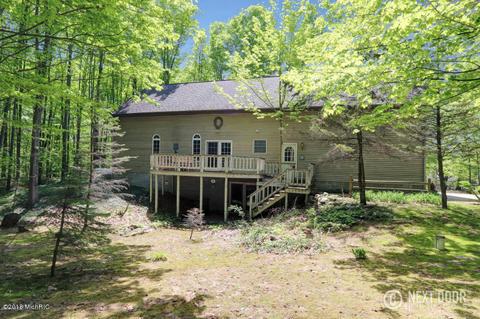 708 N Osborn Ave, White Cloud, MI 49349 photo 7
