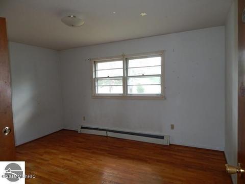 680 E Washington, Baldwin, MI 49304 photo 12