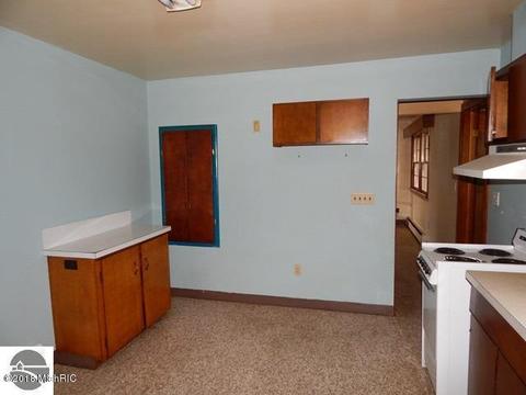 680 E Washington, Baldwin, MI 49304 photo 17
