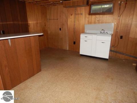 680 E Washington, Baldwin, MI 49304 photo 26