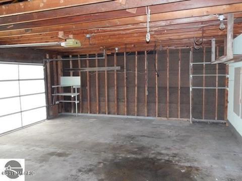 680 E Washington, Baldwin, MI 49304 photo 7