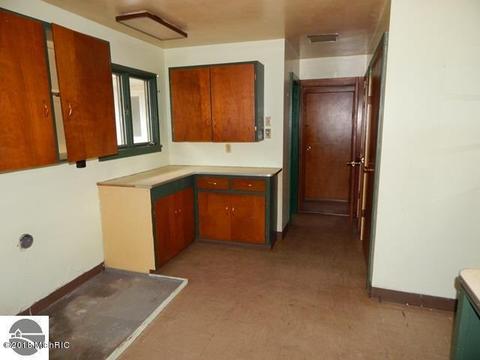 680 E Washington, Baldwin, MI 49304 photo 21
