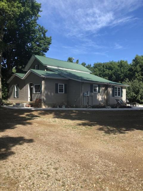 4651 Carpenter Rd, Reading, MI 49274 photo 1