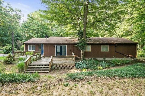 5585 E 82nd, Newaygo, MI 49337 photo 2