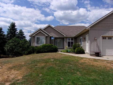 4100 Arndt Ct, Dorr, MI 49323 photo 1