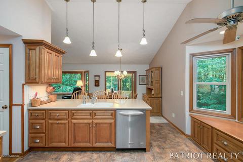 968 Spaulding Ave SE, Ada, MI 49301 photo 10