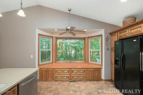 968 Spaulding Ave SE, Ada, MI 49301 photo 12