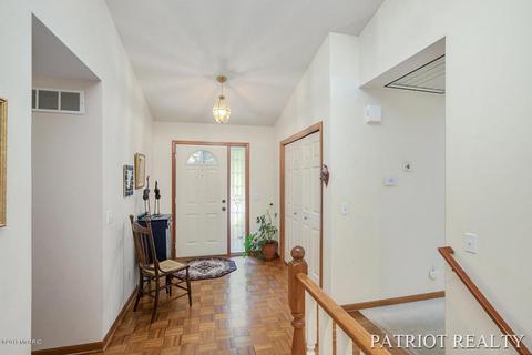 968 Spaulding Ave SE, Ada, MI 49301 photo 4