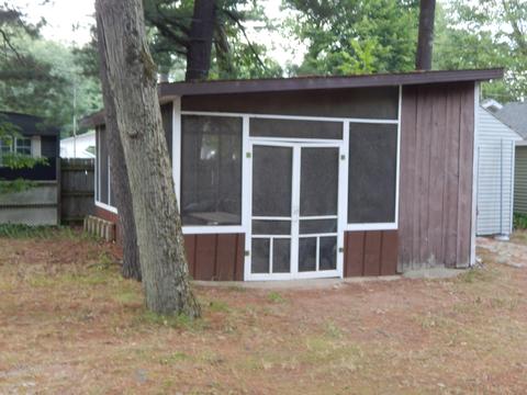 1733 S Beech Ave, White Cloud, MI 49349 photo 4