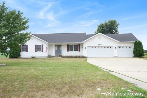 9856 Belding Rd, Belding, MI 48809 photo 1