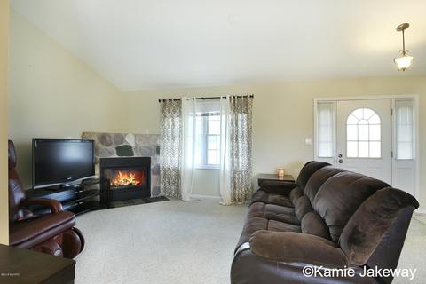 9856 Belding Rd, Belding, MI 48809 photo 10