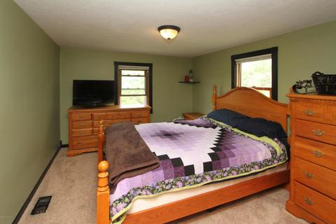 954 110th Ave, Plainwell, MI 49080 photo 8