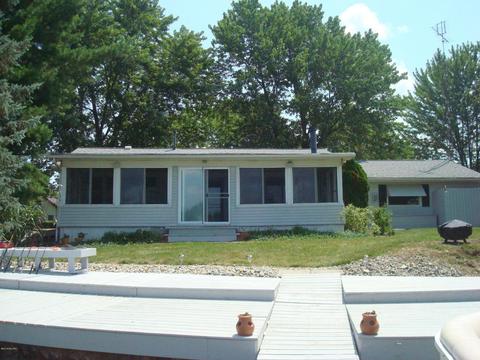 14816 Lark Dr, Camden, MI 49232 photo 2