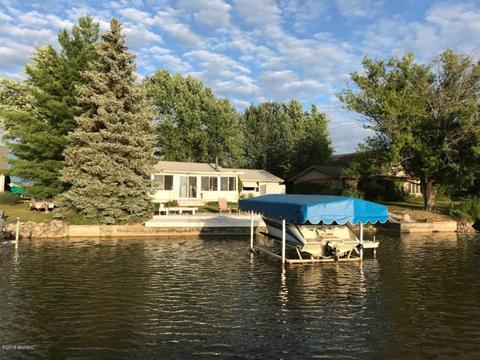 14816 Lark Dr, Camden, MI 49232 photo 1
