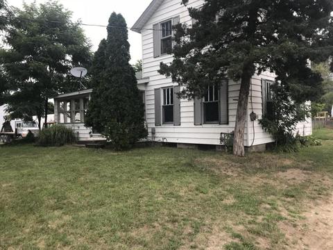 121 Locust St, Plainwell, MI 49080 photo 2