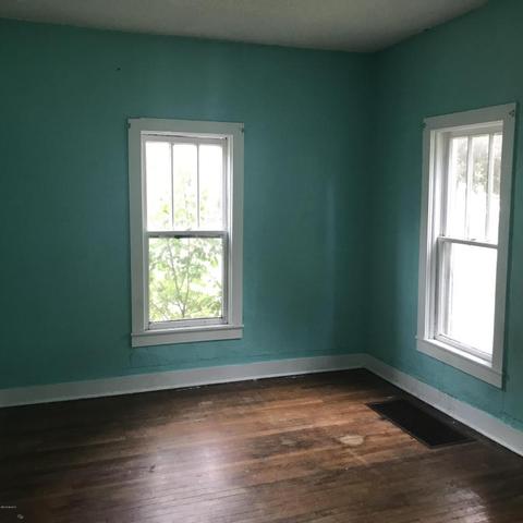 121 Locust St, Plainwell, MI 49080 photo 9