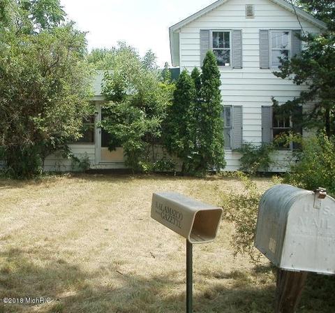 121 Locust St, Plainwell, MI 49080 photo 1