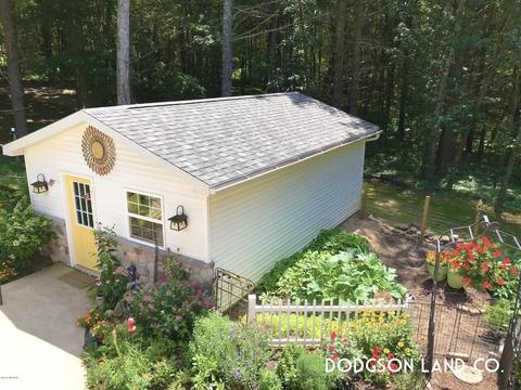 8481 Feather Ridge Ln, Belding, MI 48809 photo 17