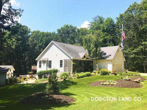 8481 Feather Ridge Ln, Belding, MI 48809 photo 1