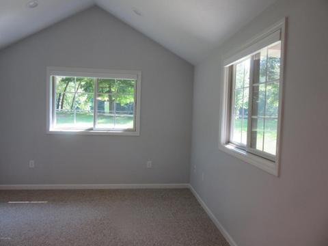 15385 E River Rd, Buchanan, MI 49107 photo 10