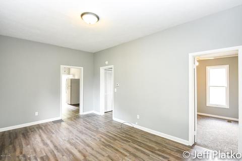 427 E Ann St, Belding, MI 48809 photo 9