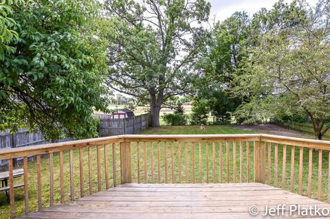 427 E Ann St, Belding, MI 48809 photo 2