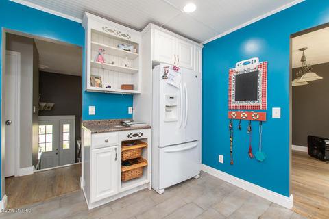 109 N Drive Dr E, Marshall, MI 49068 photo 12