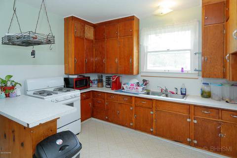 202 E North St, Tekonsha, MI 49092 photo 7