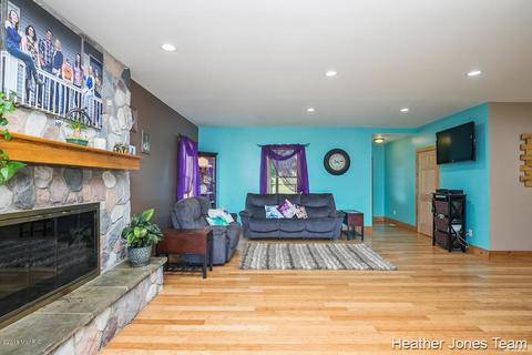 6871 W Sidney Rd, Sidney, MI 48885 photo 5