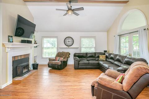 9934 68th Ave, Allendale, MI 49401 photo 4