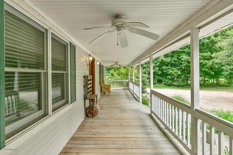 9934 68th Ave, Allendale, MI 49401 photo 3