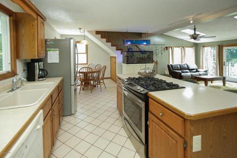 16452 E Cd Ave, Augusta, MI 49012 photo 18