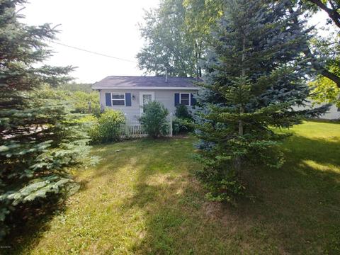 10935 Cedar St, Honor, MI 49640 photo 15