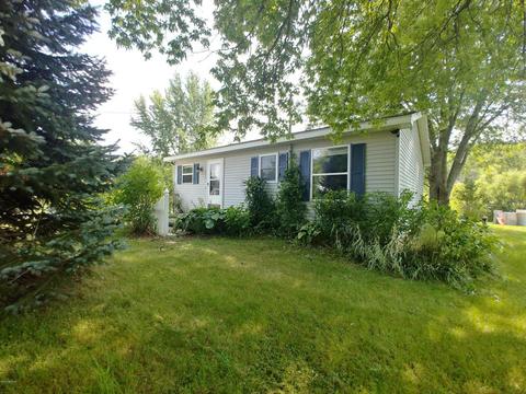 10935 Cedar St, Honor, MI 49640 photo 2