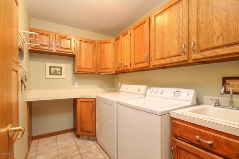8095 Ginger Brook Ct SE, Ada, MI 49301 photo 28