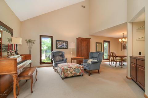 8095 Ginger Brook Ct SE, Ada, MI 49301 photo 10